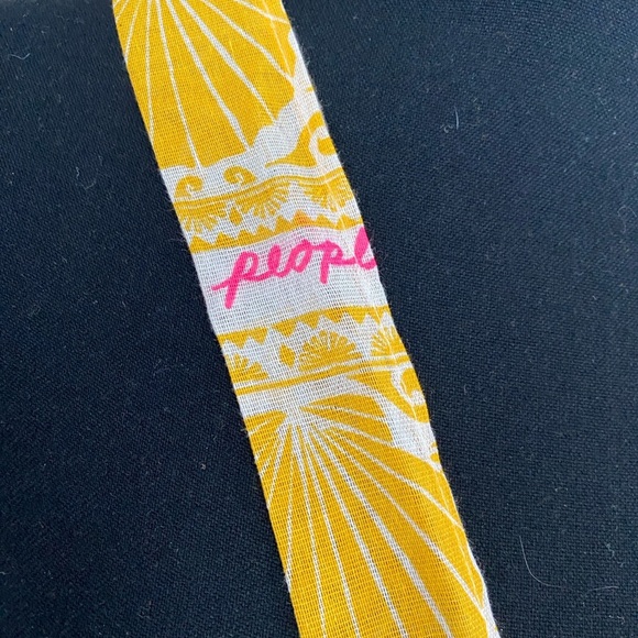 FREE PEOPLE Limited Edition Muslin Yellow Seashell Tote Bag Crossbody - Picture 7 of 7